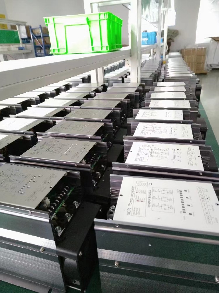 电力调解器的主要作用是什么？？？？？？