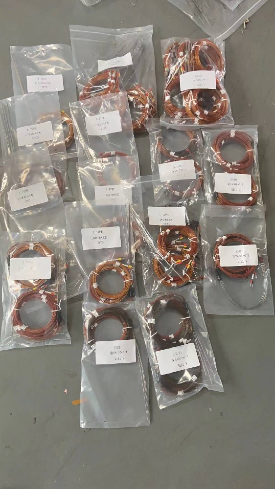 关于高温情形（如凌驾 1000℃）的丈量，，，热电偶的抗氧化性和热稳固性是怎样包管的？？？？？