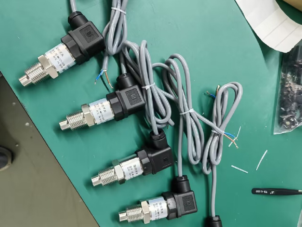 热电偶能够遭受的最大压力是几多？？？在高压情形下是否会影响丈量准确性？？？