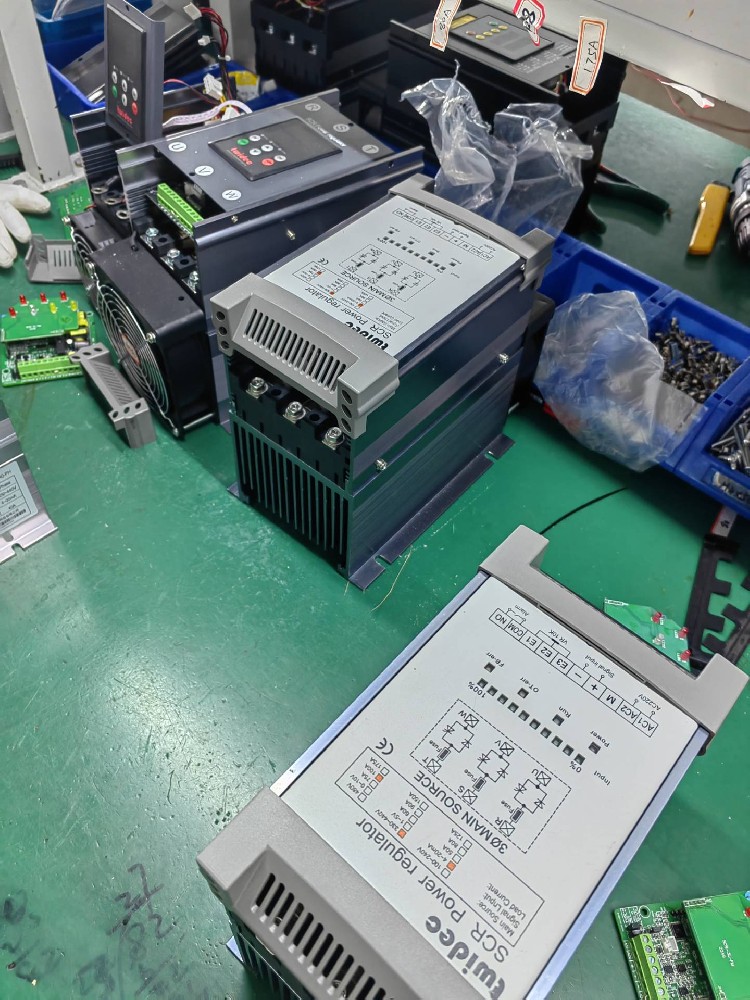 在易燃易爆的危险情形中，，，电力调解器是否具备防爆功效？？或者需要接纳什么特殊步伐？？