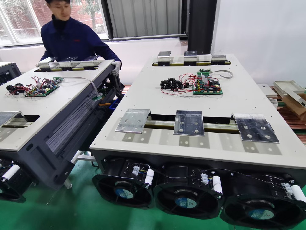 电力调解器在海优势电场的应用中，，，，，，怎样应对湿润、高盐等卑劣情形？？？？