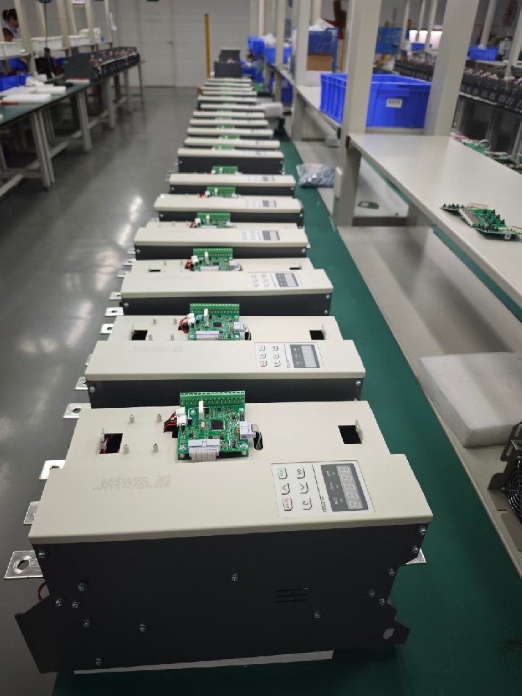 电力调解器操作面板上的部分按键无反映，，是按键自己故障，，照旧内部电路问题，，该怎样维修？？？