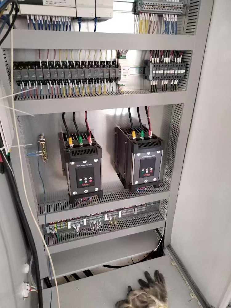 电力调解器在运行中误触紧迫阻止按钮，，，，恢复正常运行需要举行哪些操作和检查？？？？？