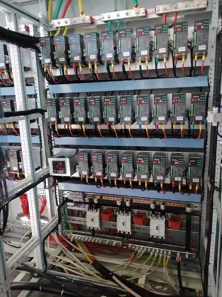 炸裂！不起眼的温控，，，竟藏着让工业装备产能暴涨 10 倍的神秘