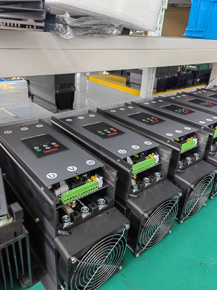 给电力调解器配备的包管丝频仍熔断，，，怎样判断是装备过载照旧包管丝规格差池？？？？？